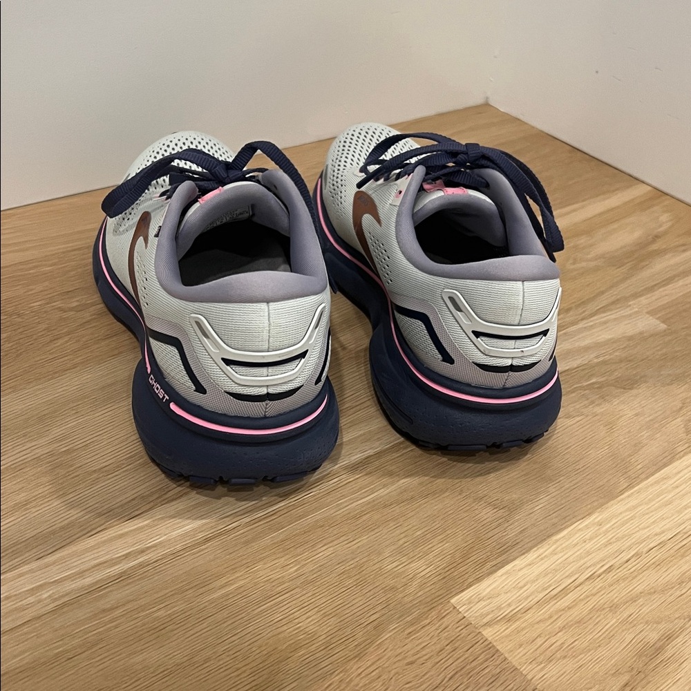 Brooks Women's ghost 15 Sneakers - Picture 3 of 6